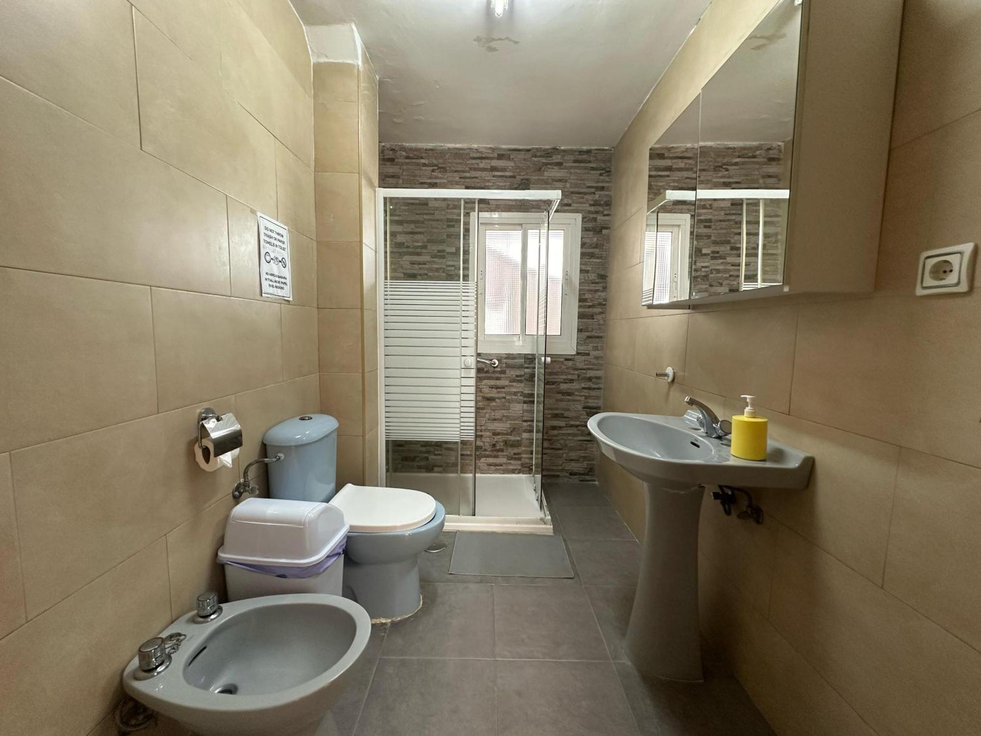 Habitacion Individual Con Terraza มาลากา ภายนอก รูปภาพ